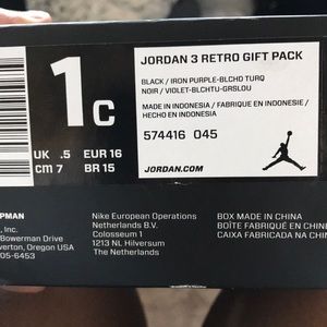 Jordan 3 Retro Gift Pack
